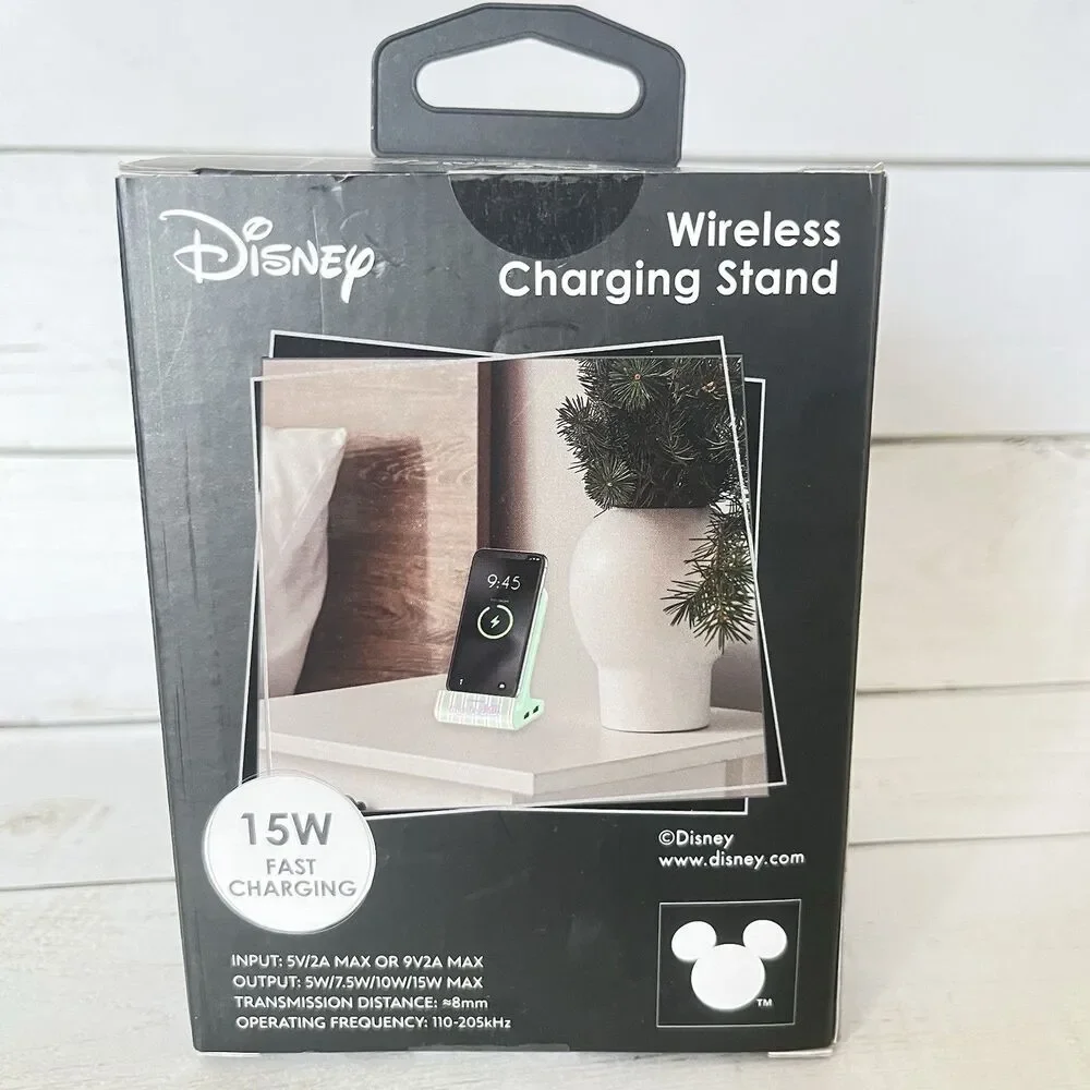 Disney's Stitch & Scrump Time to Chill 15W Wireless Charging Stand & 40” Cable